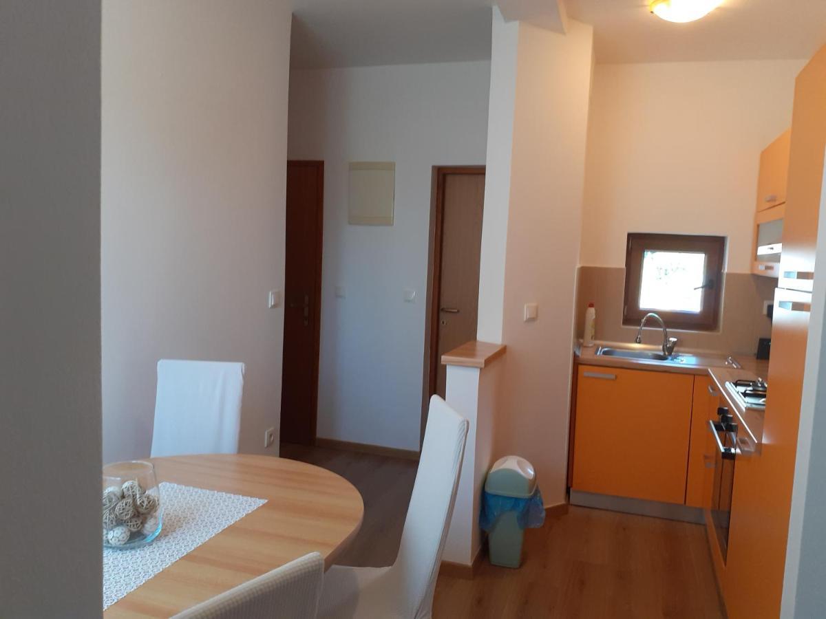 Apartman Paola *